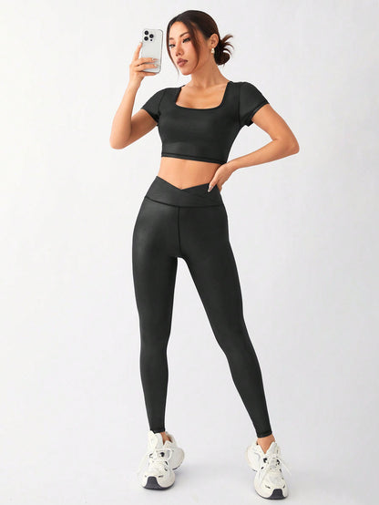 Daily&Casual Women'S Sportswear Set for Yoga, Running, Exercise, Outdoors Featuring Square Neck, Short Sleeve Top & V-Waist Leggings